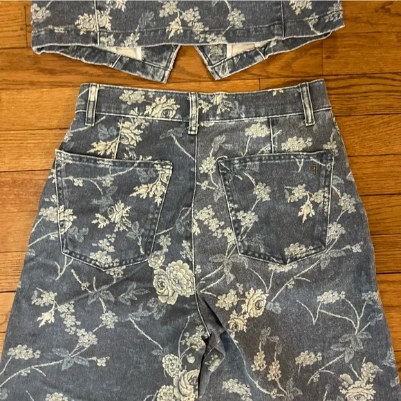 Pilcro Anthropologie The Leon Double Hem High Rise Wide Leg Jeans Denim Vest Set - Picture 13 of 17